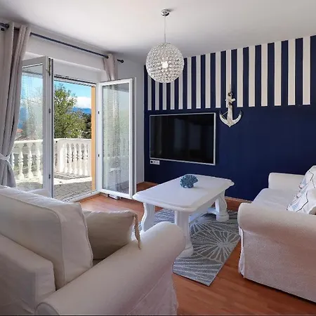 Moro * Vrbnik (Primorje-Gorski Kotar)