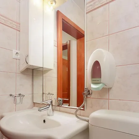 Moro * Vrbnik (Primorje-Gorski Kotar)