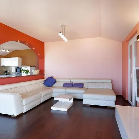 Moro Apartment