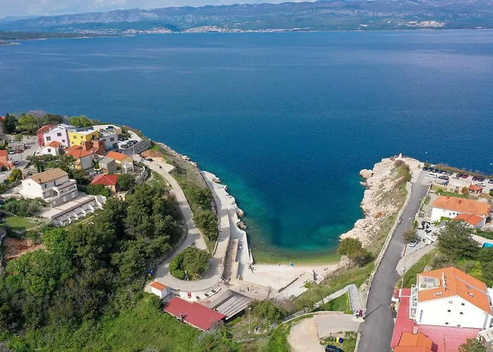 Moro Vrbnik (Primorje-Gorski Kotar)