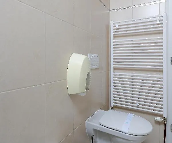 Moro Vrbnik (Primorje-Gorski Kotar)