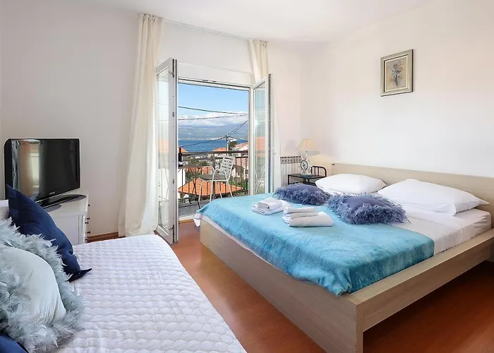 Moro Vrbnik (Primorje-Gorski Kotar)