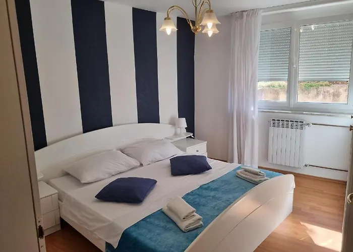 Moro * Vrbnik (Primorje-Gorski Kotar)